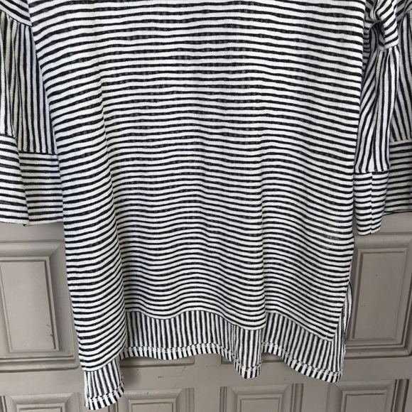 Jones New York Pullover SzM Stretch Knit Blk/Wht Stripes Bell Sleeve Pre-Owned - Picture 7 of 9